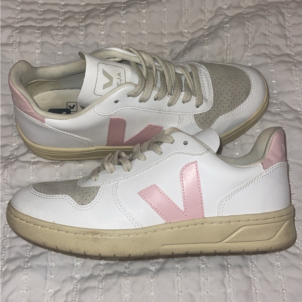 V-10 Veja sneakers